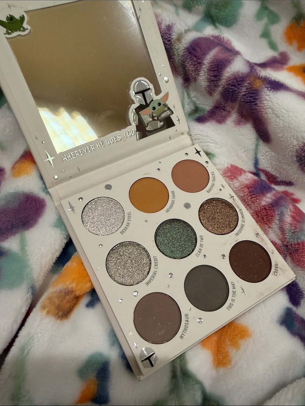The Mandalorian x Grogu Eyeshadow Palette - Neutral & Green Shades